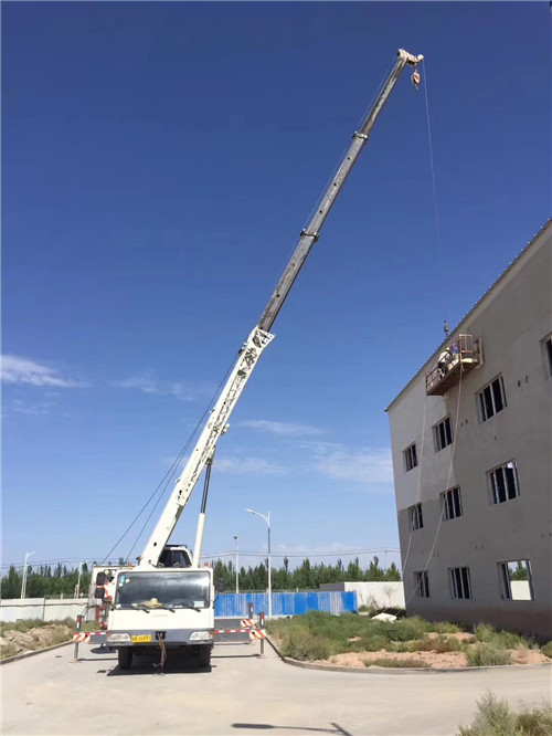 历下区“轻装强干”—— 吊车的 “轻量化臂架” 技术